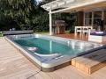 Swimspa-Teilversenkt-eingefasst-mit-Holzdeck
